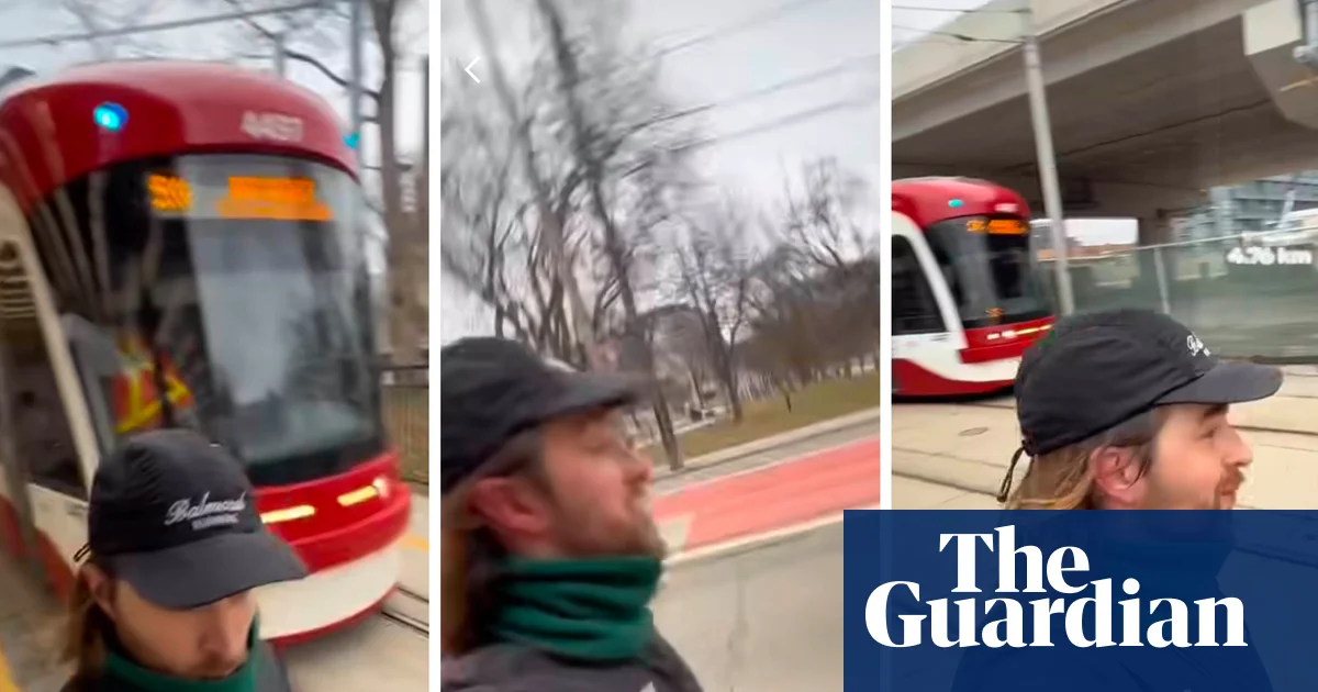 Featured image for Toronto Man Outruns Streetcars to Highlight Transit Delays