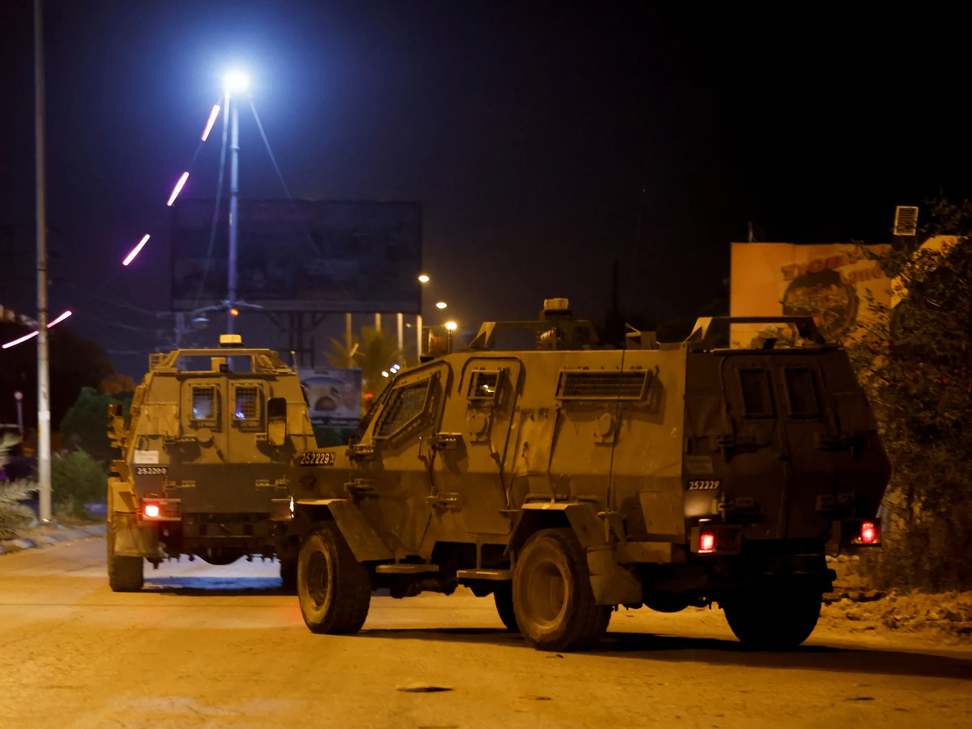 Featured image for Israeli Forces Kill 2 Palestinians in West Bank Raid