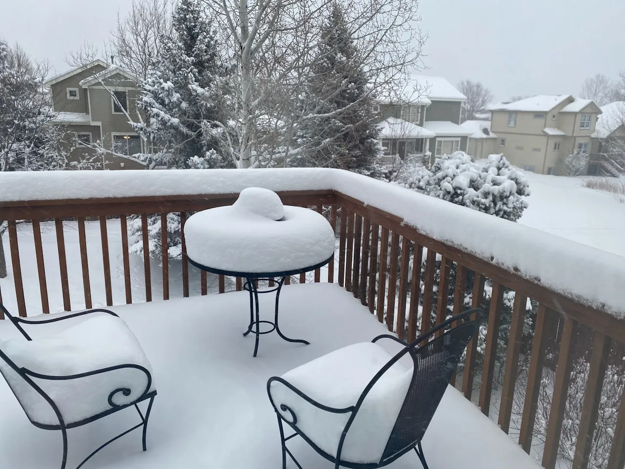 Wintry Weather Sweeps Across Colorado, Bringing Snow and Cold Temperatures.
