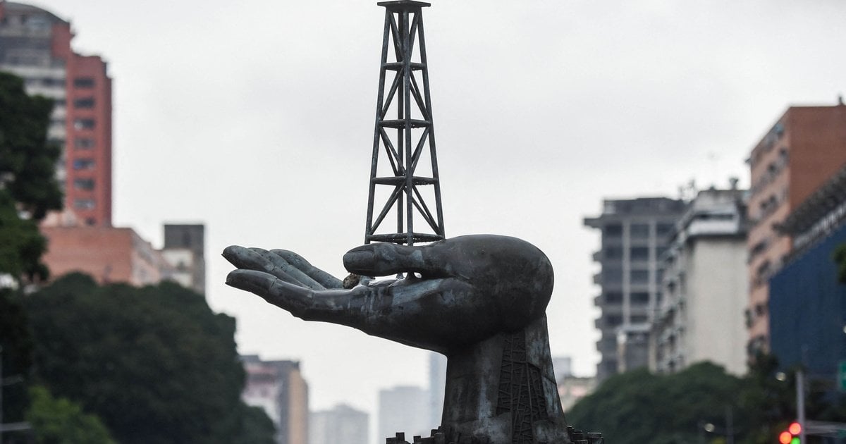 Featured image for U.S. and Venezuela Engage in High-Stakes Oil Industry Talks