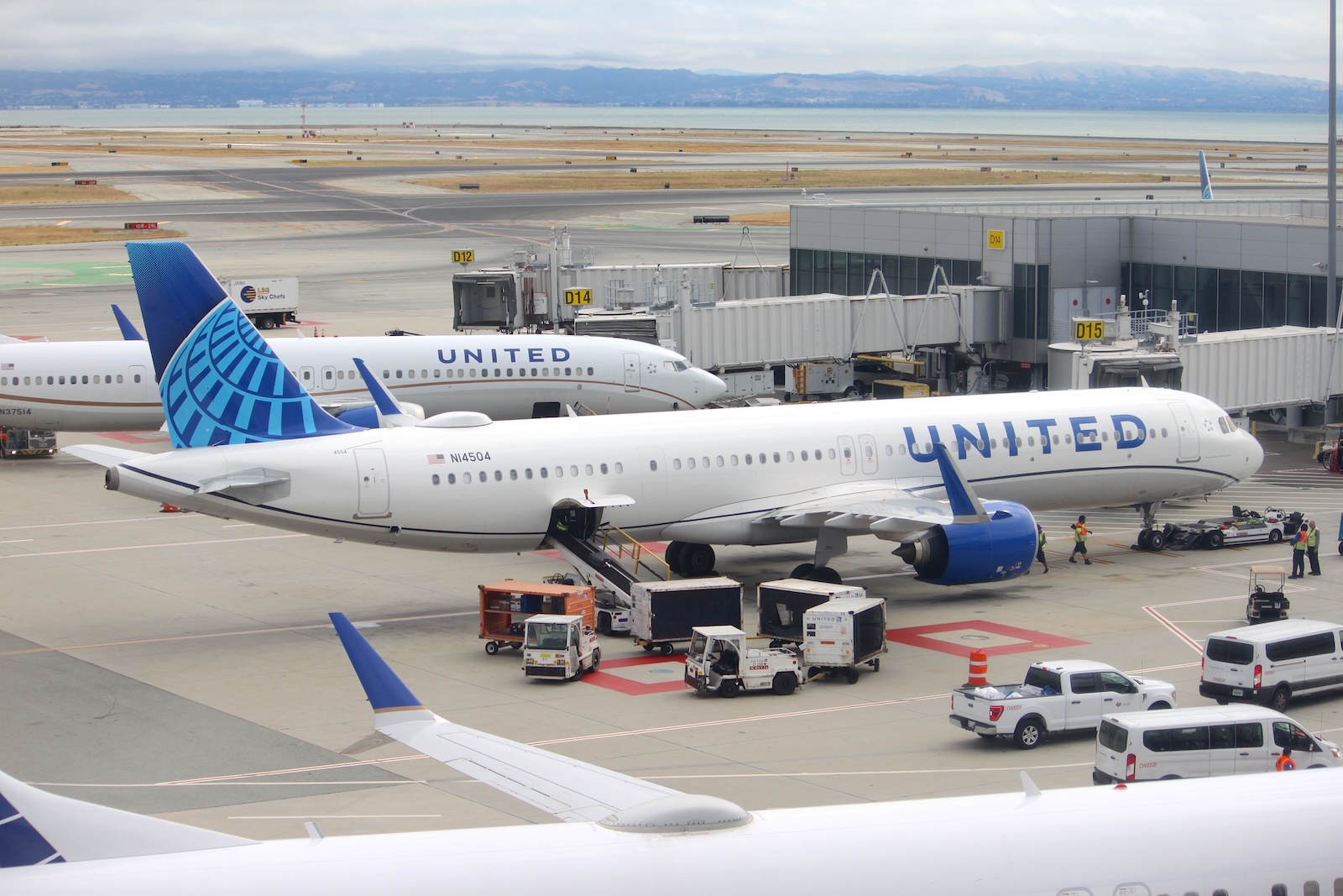 Featured image for United Expands Routes Amid Spirit Airlines' Turmoil