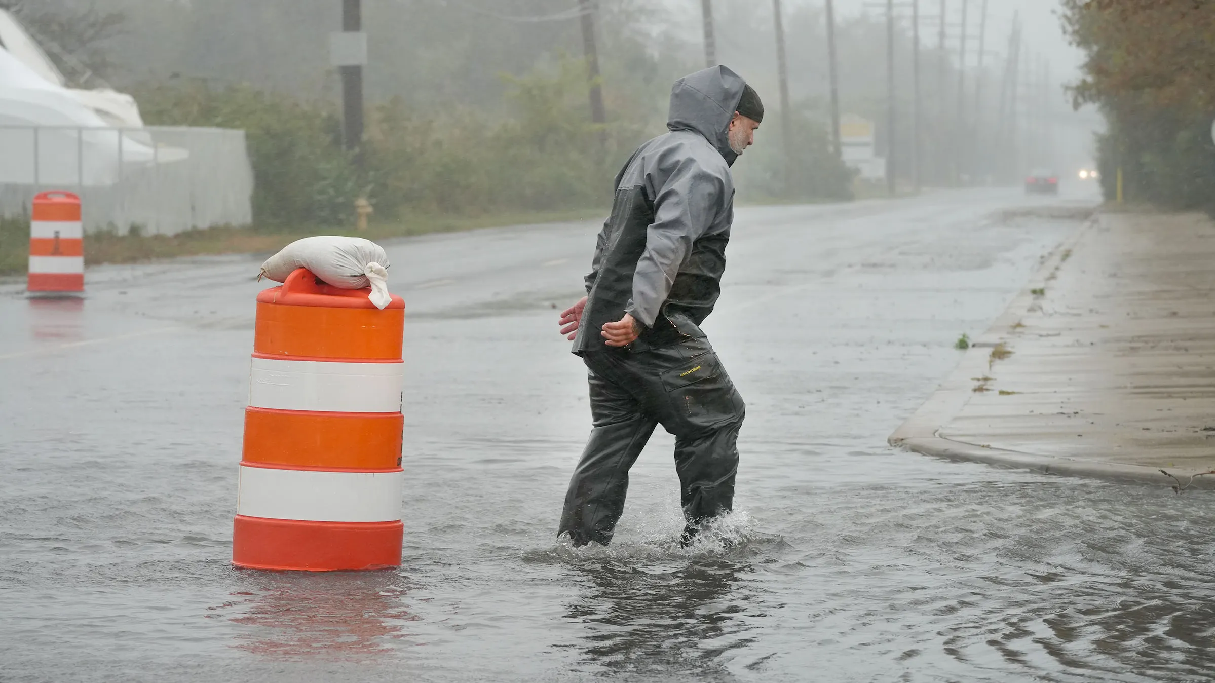 Featured image for East Coast Faces Ongoing Nor'easter with Flooding and Storm Warnings