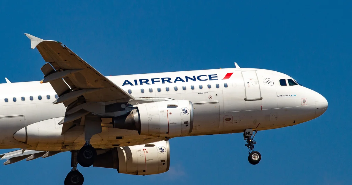 Featured image for France Implements Ban on Short Domestic Flights to Combat Climate Change