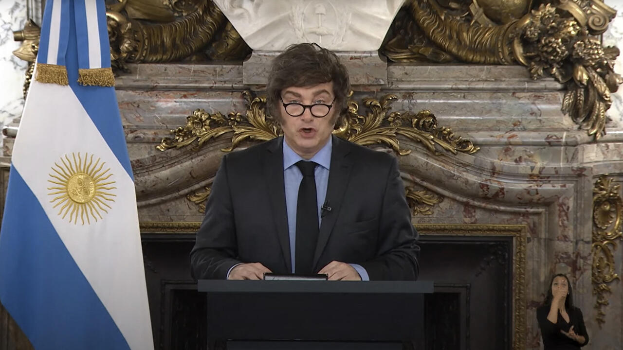 Featured image for Argentina Revises Budget to Increase Social Spending Amid Political Tensions