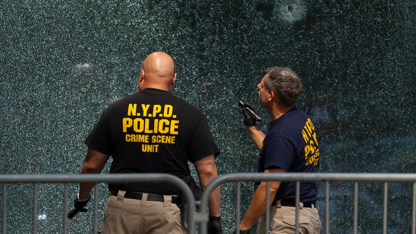 Featured image for NFL Headquarters Shooter Diagnosed with CTE, Medical Examiner Confirms