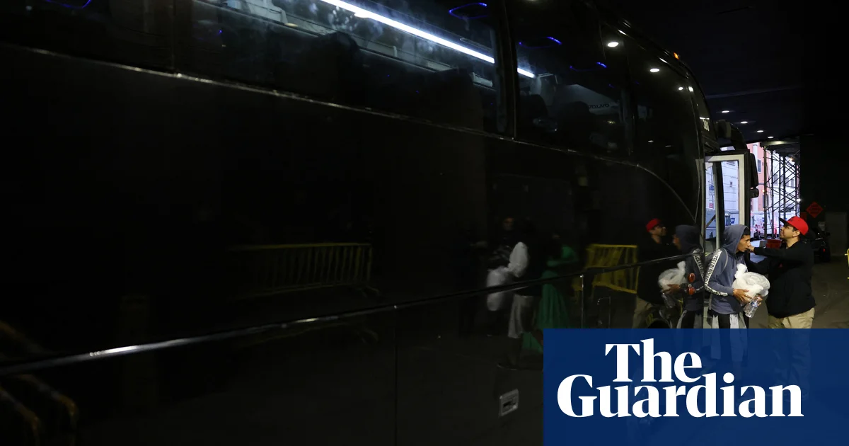 Featured image for Texas Governor Sends Migrants to LA as Message on Border Policy.