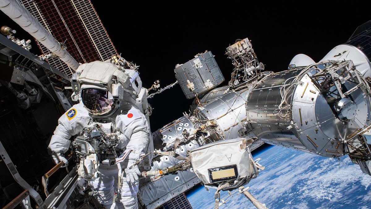 Featured image for "Stunning Spacewalk Snapshots: 15 Breathtaking Images"