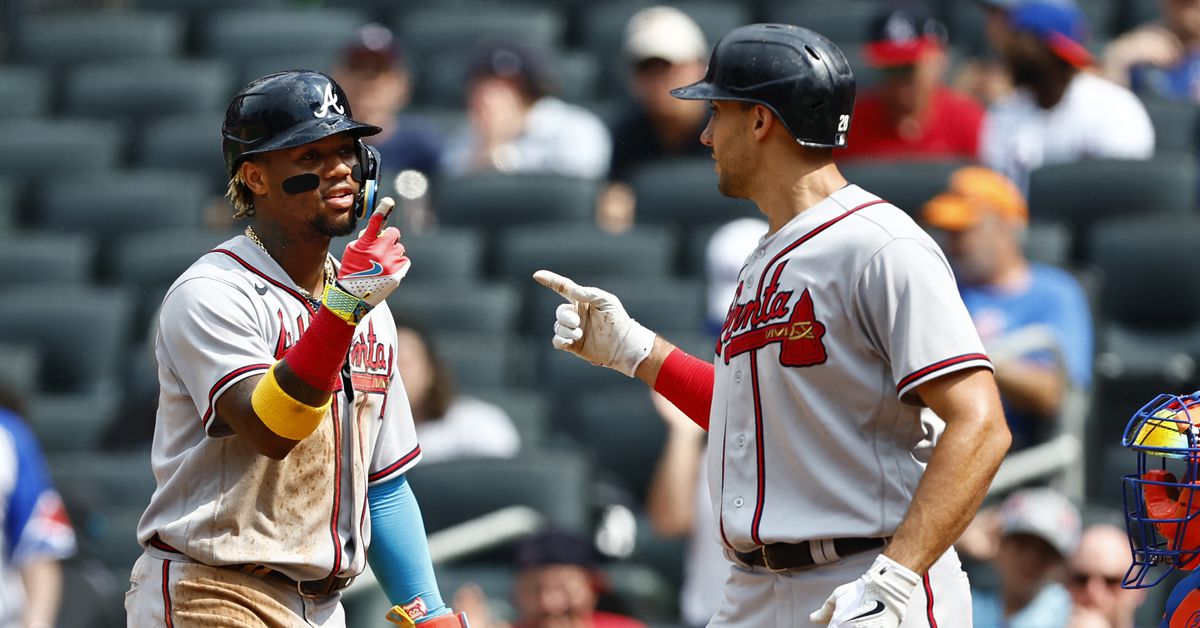 Featured image for "Matt Olson's Record-Breaking Home Run Streak Propels Braves to Victory"