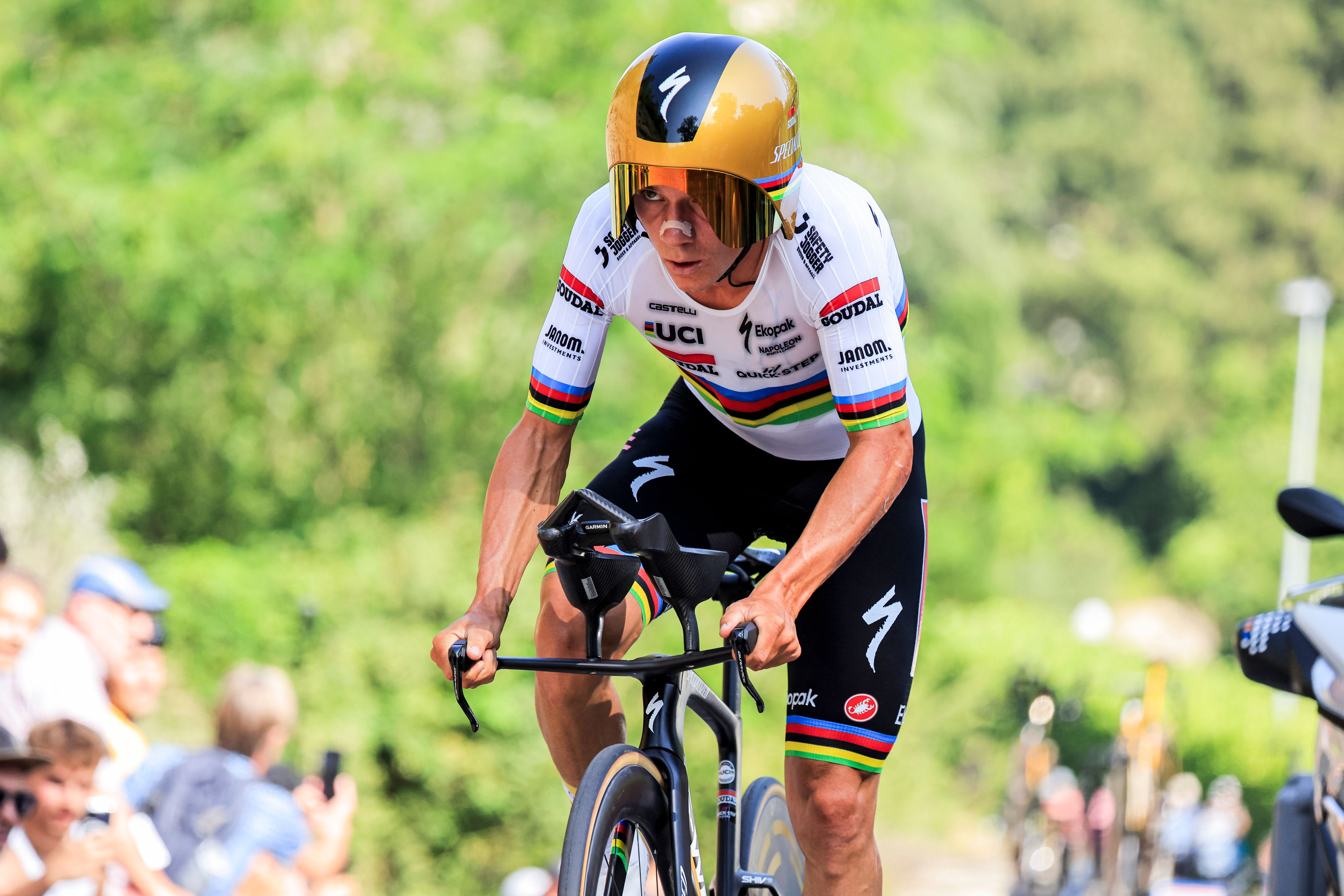 Featured image for Evenepoel Dominates Stage 4 Time Trial to Lead Critérium du Dauphiné