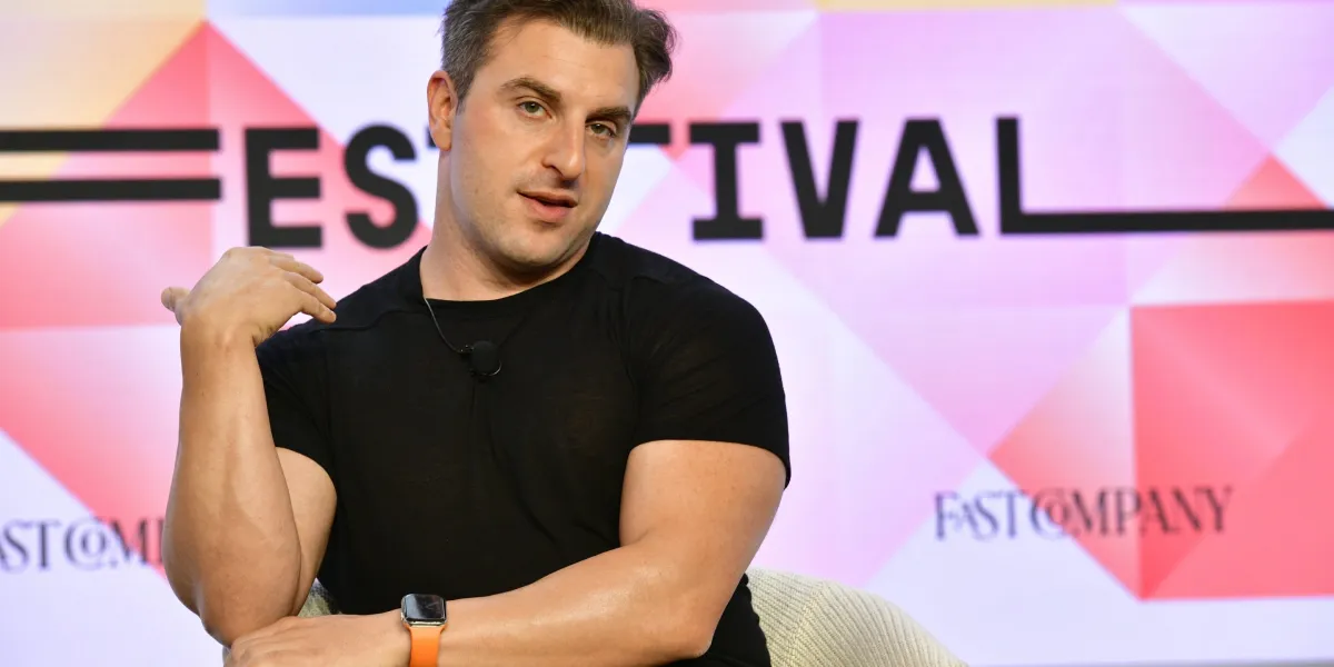 Featured image for Airbnb CEO Urges Hosts to Lower Prices for Improved Business Growth