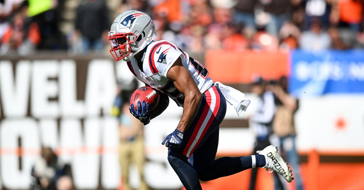 Featured image for NFL implements fair catch rule to reduce kickoff returns.