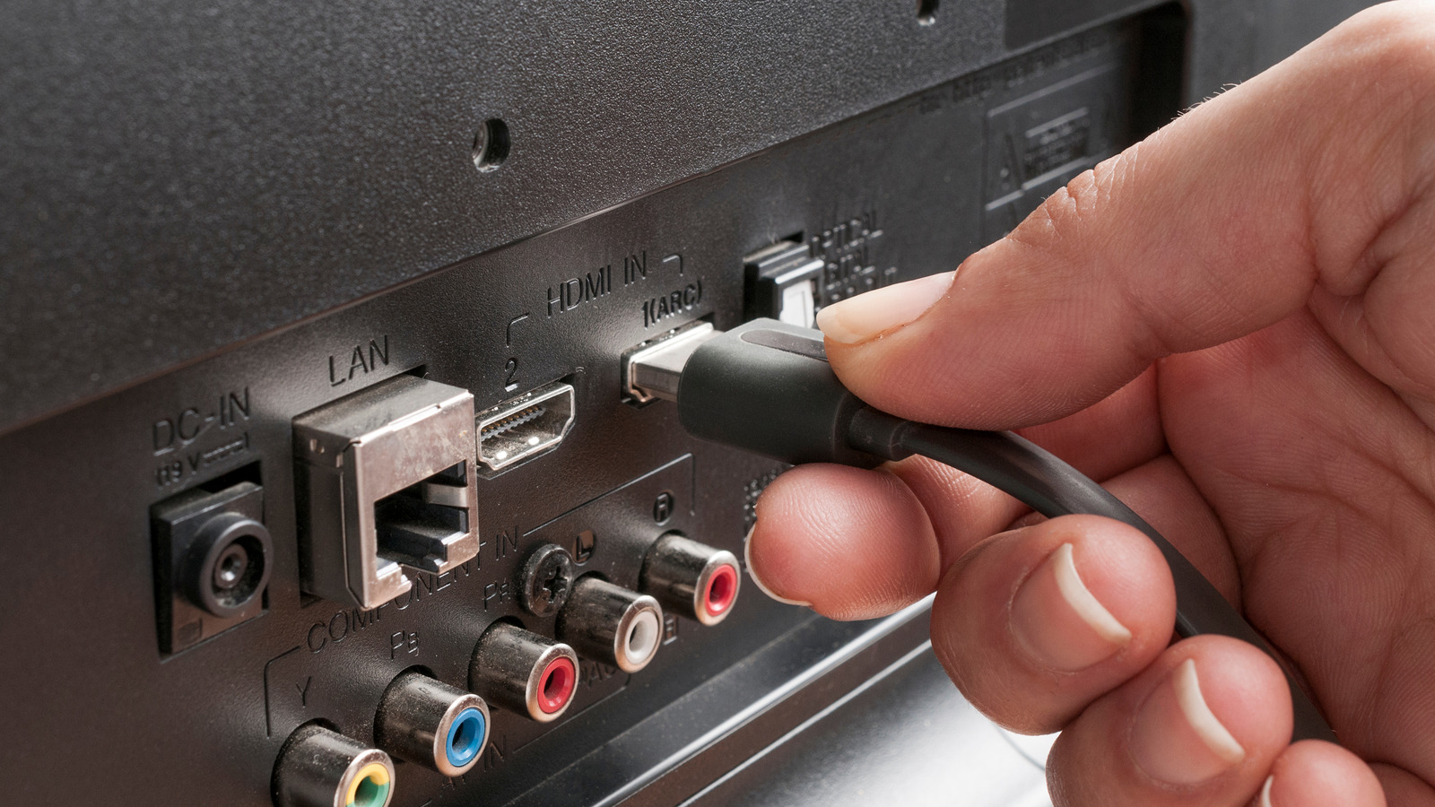 Featured image for Affordable HDMI Device Transforms Smart TVs into PCs