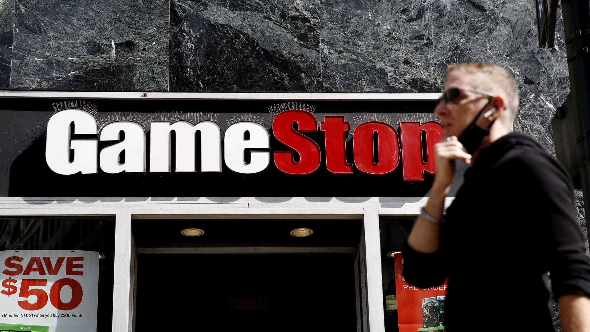 Featured image for GameStop's Future Uncertain as Shares Plummet and CEO Exits