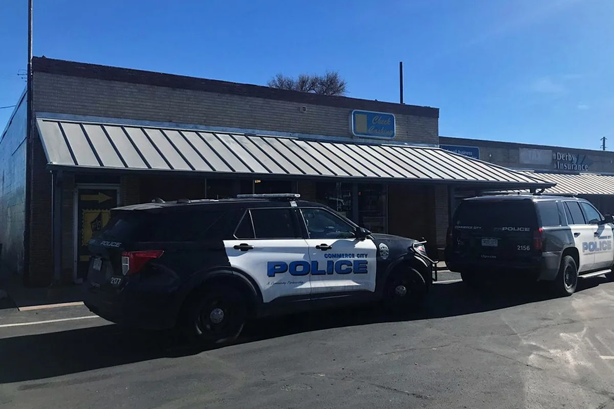 Armed Robbery Suspects Lose Getaway Car, 2 Arrested