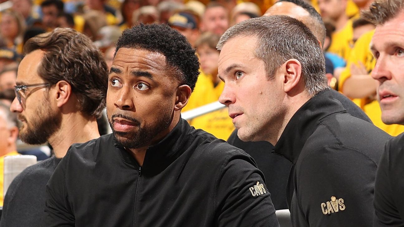 Featured image for Suns' coaching search narrows with Bryant, Ott leading contenders