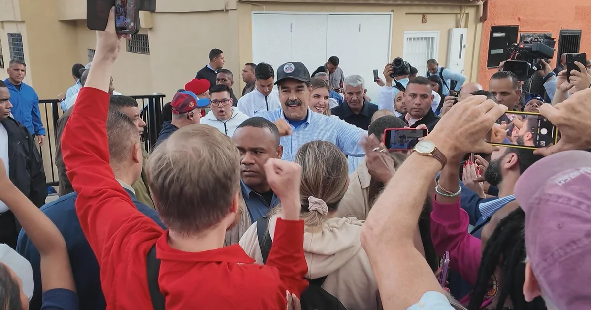 Featured image for U.S. Military Buildup in Venezuela Sparks Regional Tensions