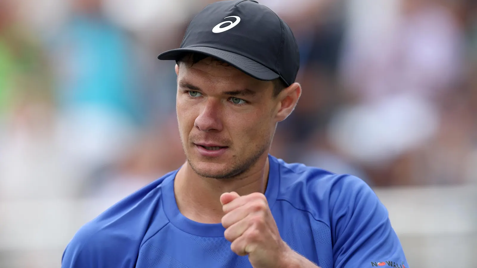 Featured image for Polish CEO Apologizes for Snatching US Open Hat Amid Outrage