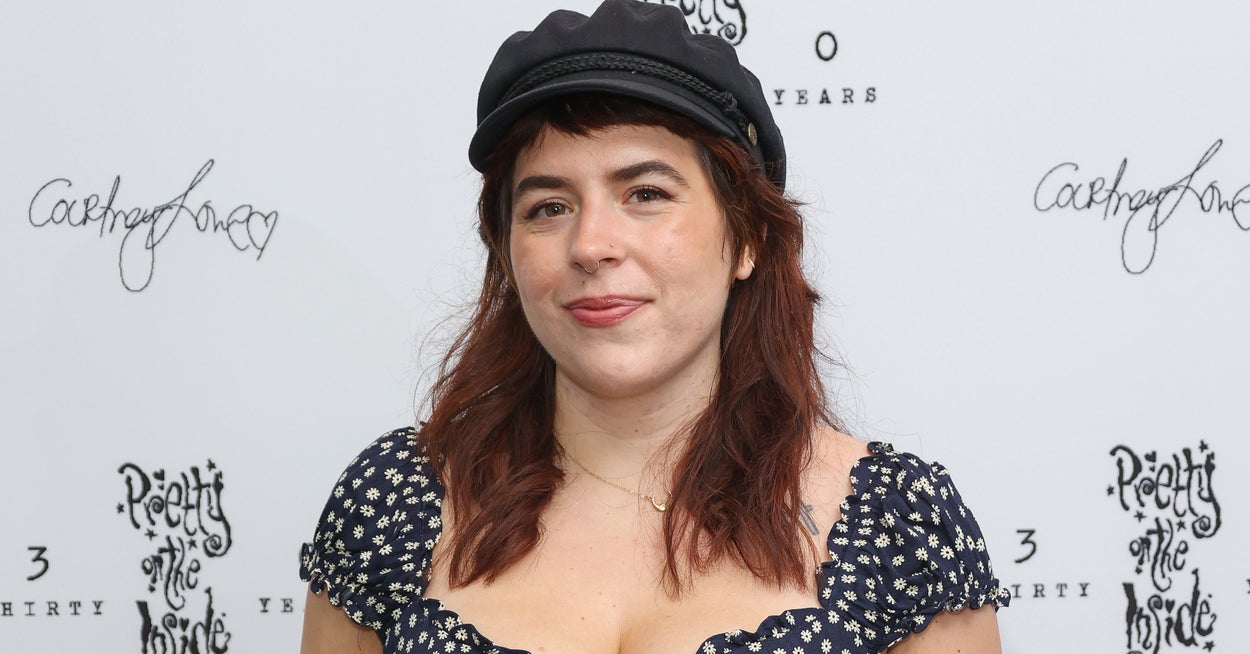 Featured image for Bella Cruise Reveals New Look in Rare Selfie.