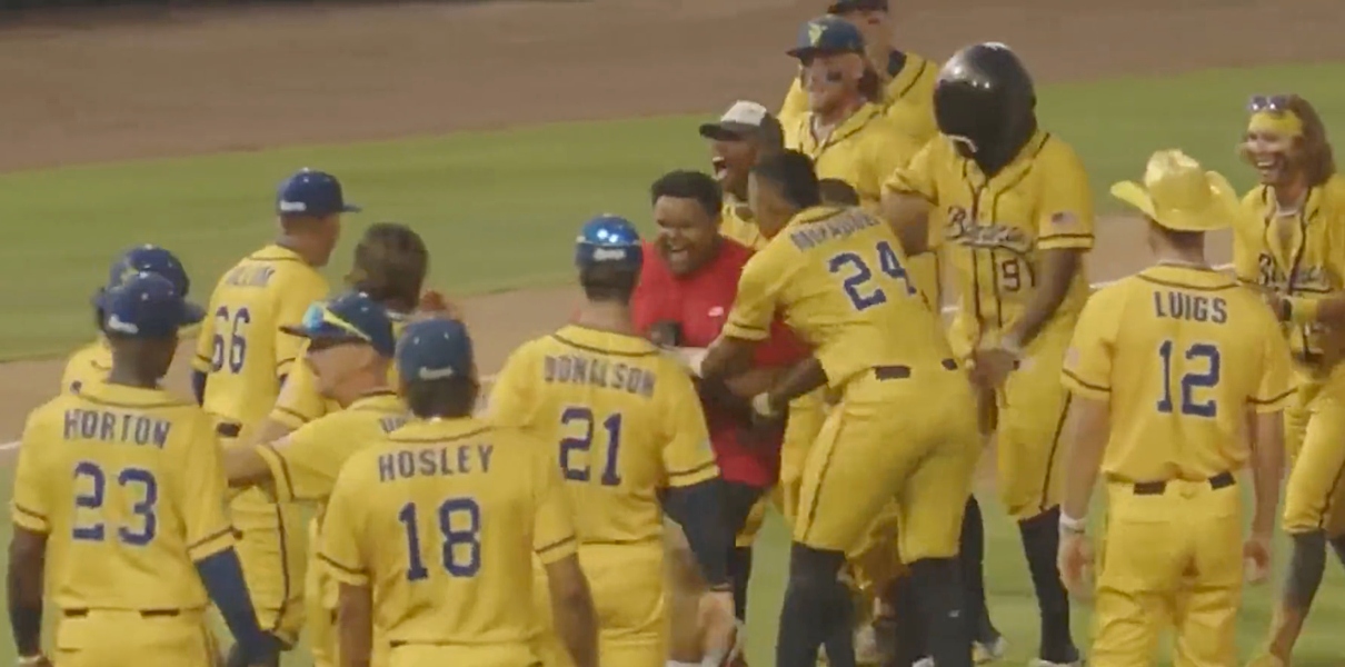 Featured image for "Fan's Epic Catch Leads to Unforgettable Celebration with Savannah Bananas"