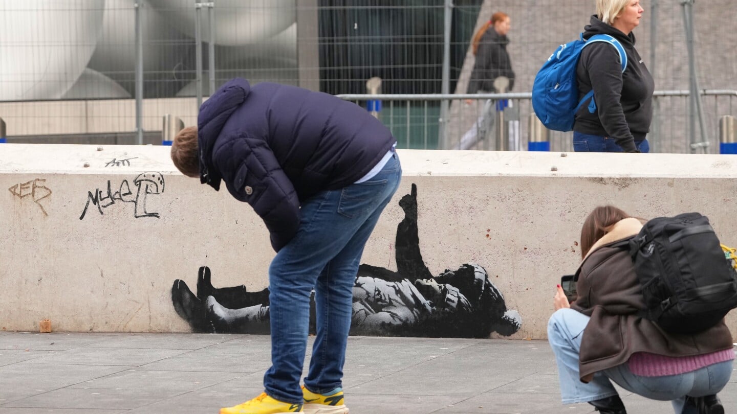 Featured image for Banksy Reveals New London Artwork Amidst Stargazing Murals Speculation