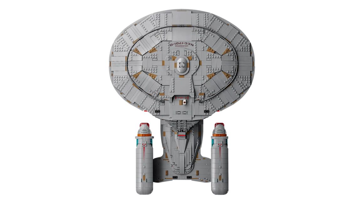 Featured image for Lego Launches $400 U.S.S. Enterprise Star Trek Set with Minifigures