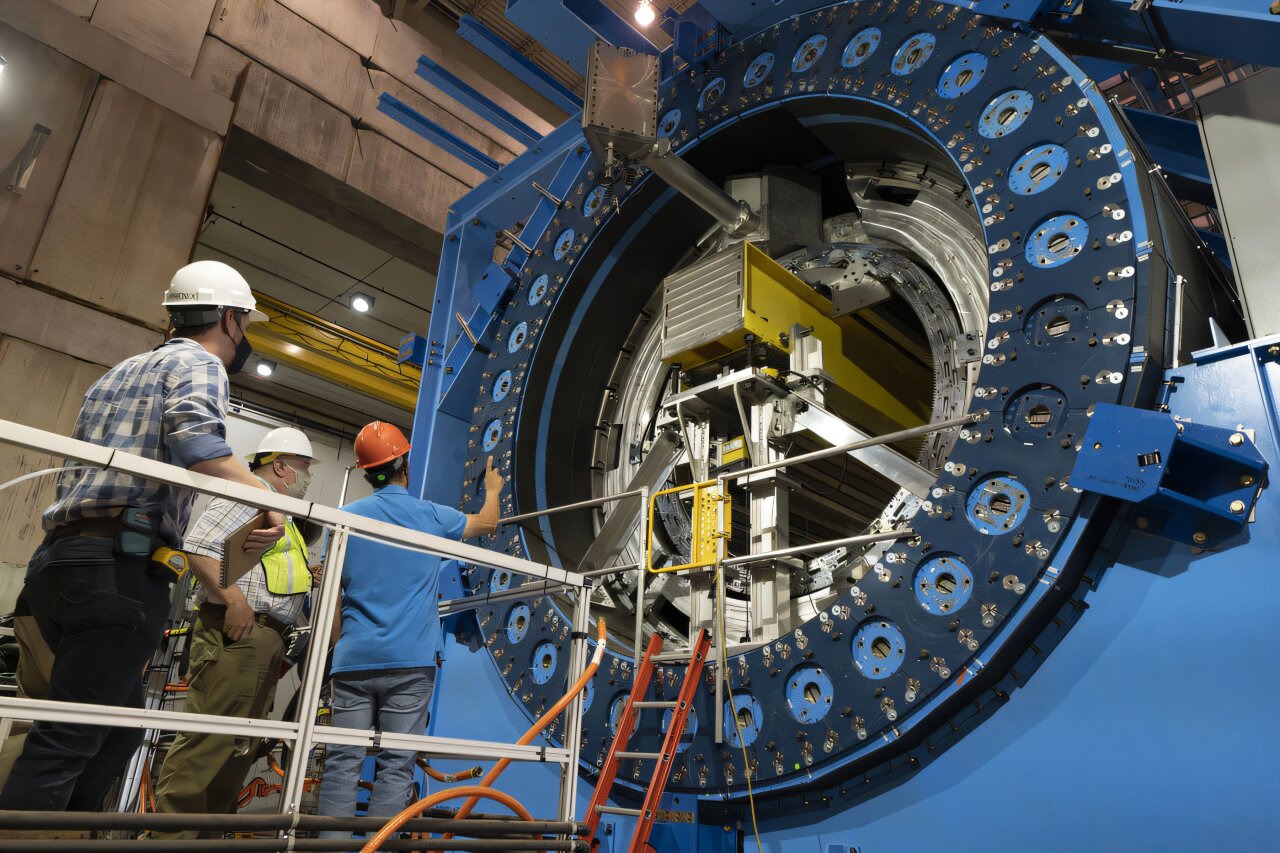 Featured image for Brookhaven’s sPHENIX Detector Passes Key Test to Study Quark-Gluon Plasma
