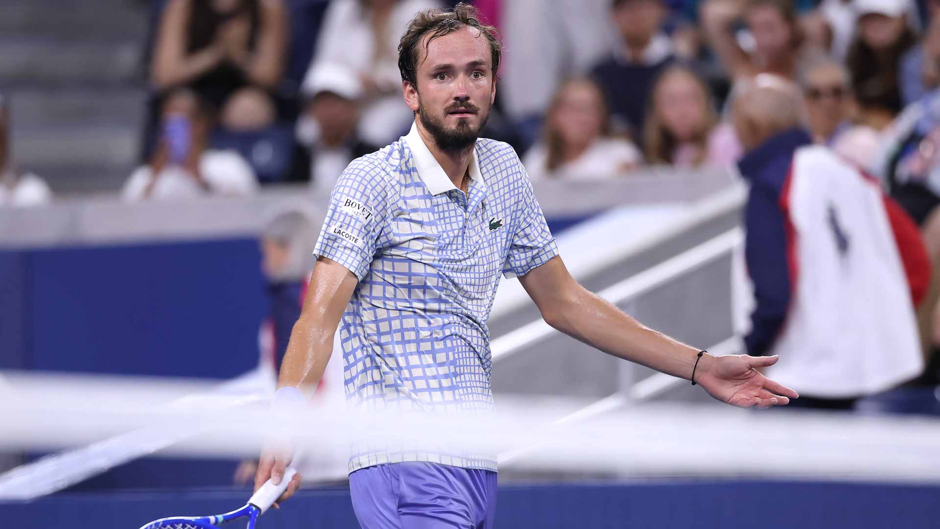 Featured image for Bonzi's Victory Over Medvedev Sparks US Open Chaos