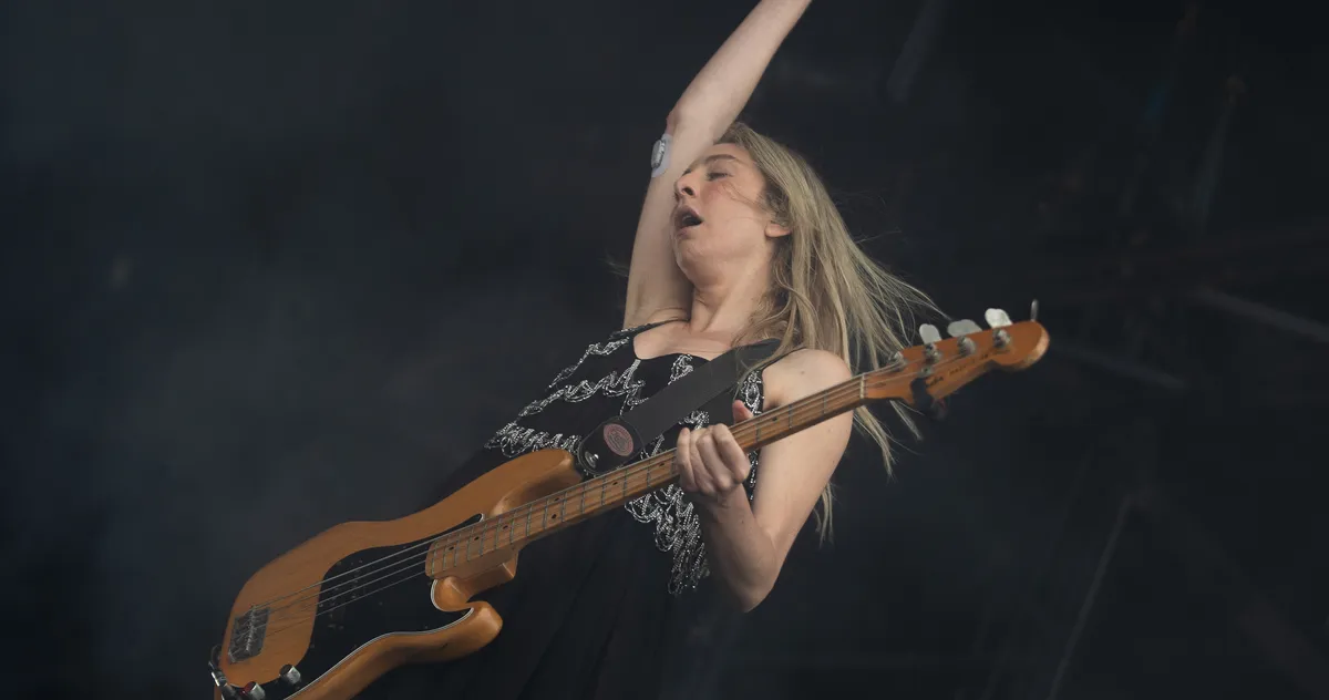 Featured image for Este Haim Celebrates New Year’s Eve Wedding with Star-Studded Glamour