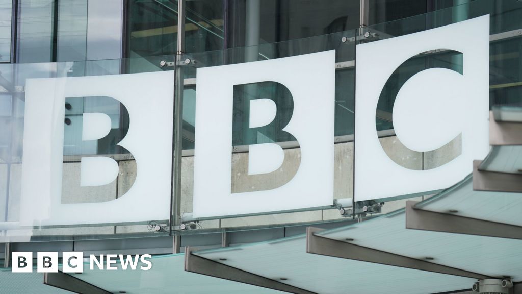 Featured image for BBC Presenter Accused of Paying Teen for Explicit Photos: BBC Responds