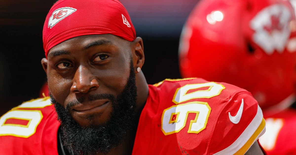 Featured image for "NFL Player's Generosity: Free Peacock Subscriptions Spark Controversy"