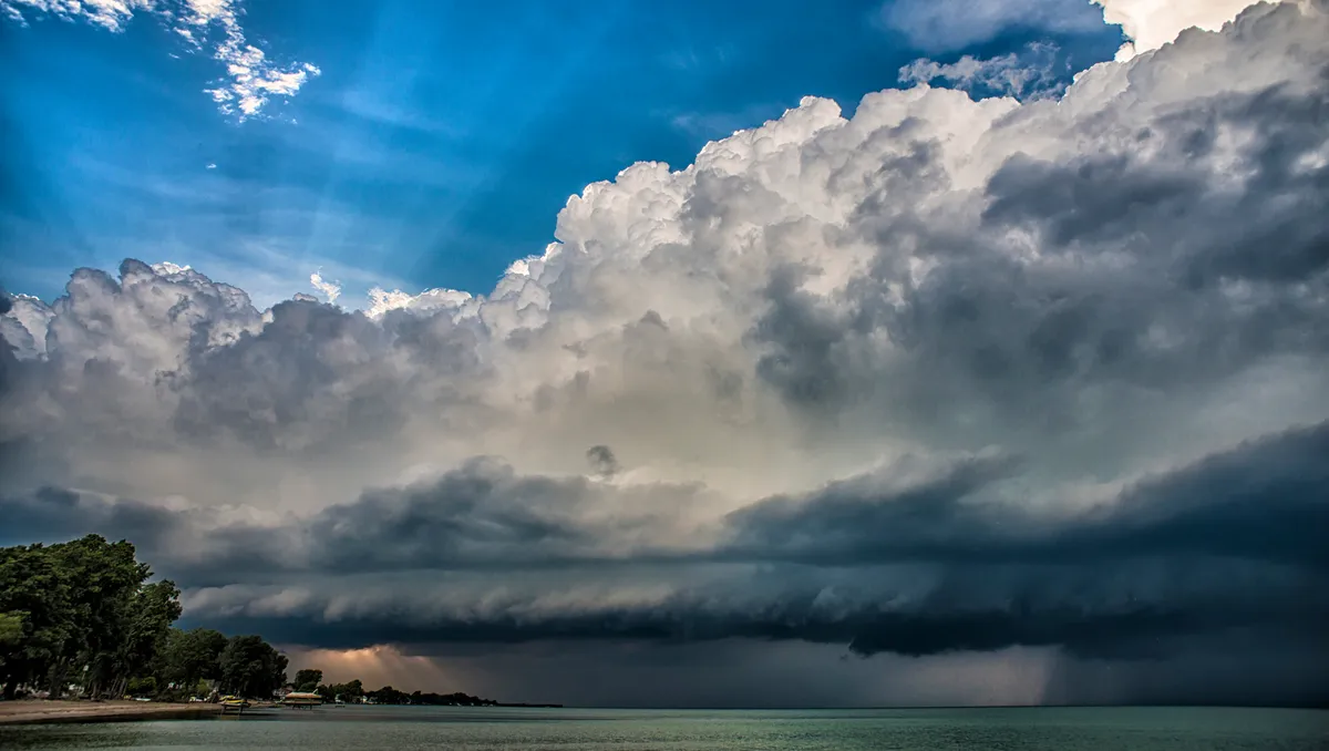 Featured image for Severe Thunderstorms and Tornadoes Possible in Rochester and WNY Today.