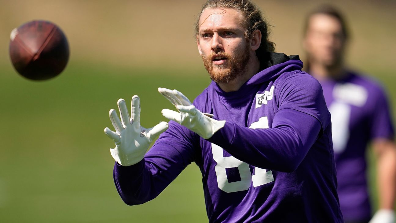 Featured image for T.J. Hockenson Overcomes Ear Infection at Vikings' Camp