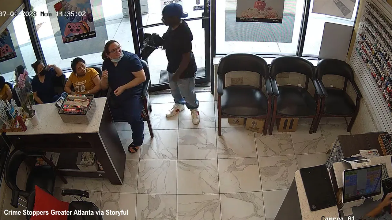 Featured image for Atlanta Nail Salon Robbery Foiled as Customers and Staff Nonchalantly Ignore Would-be Robber