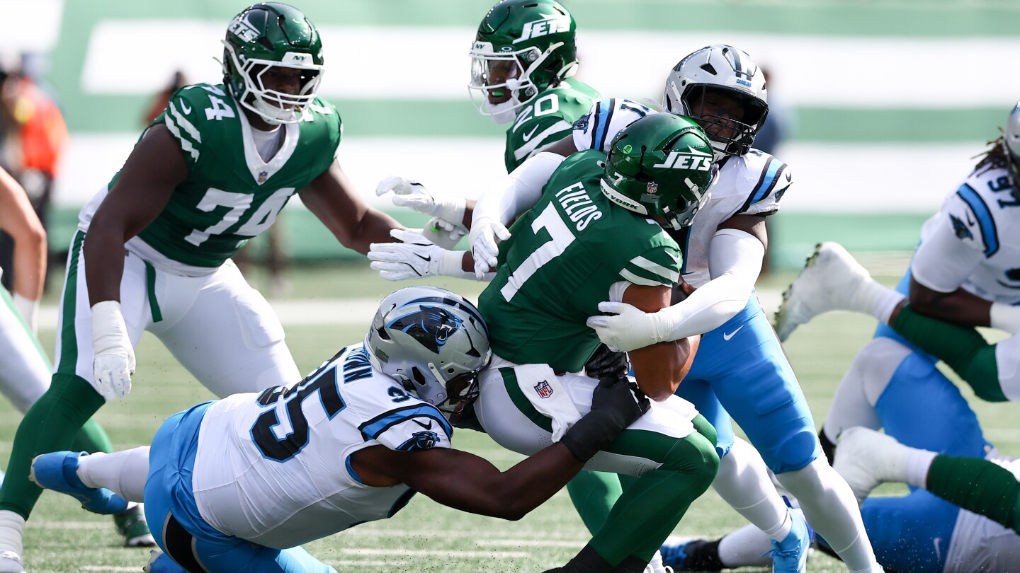 Featured image for Jets Bench Fields for Offensive Boost Amid Winless Streak