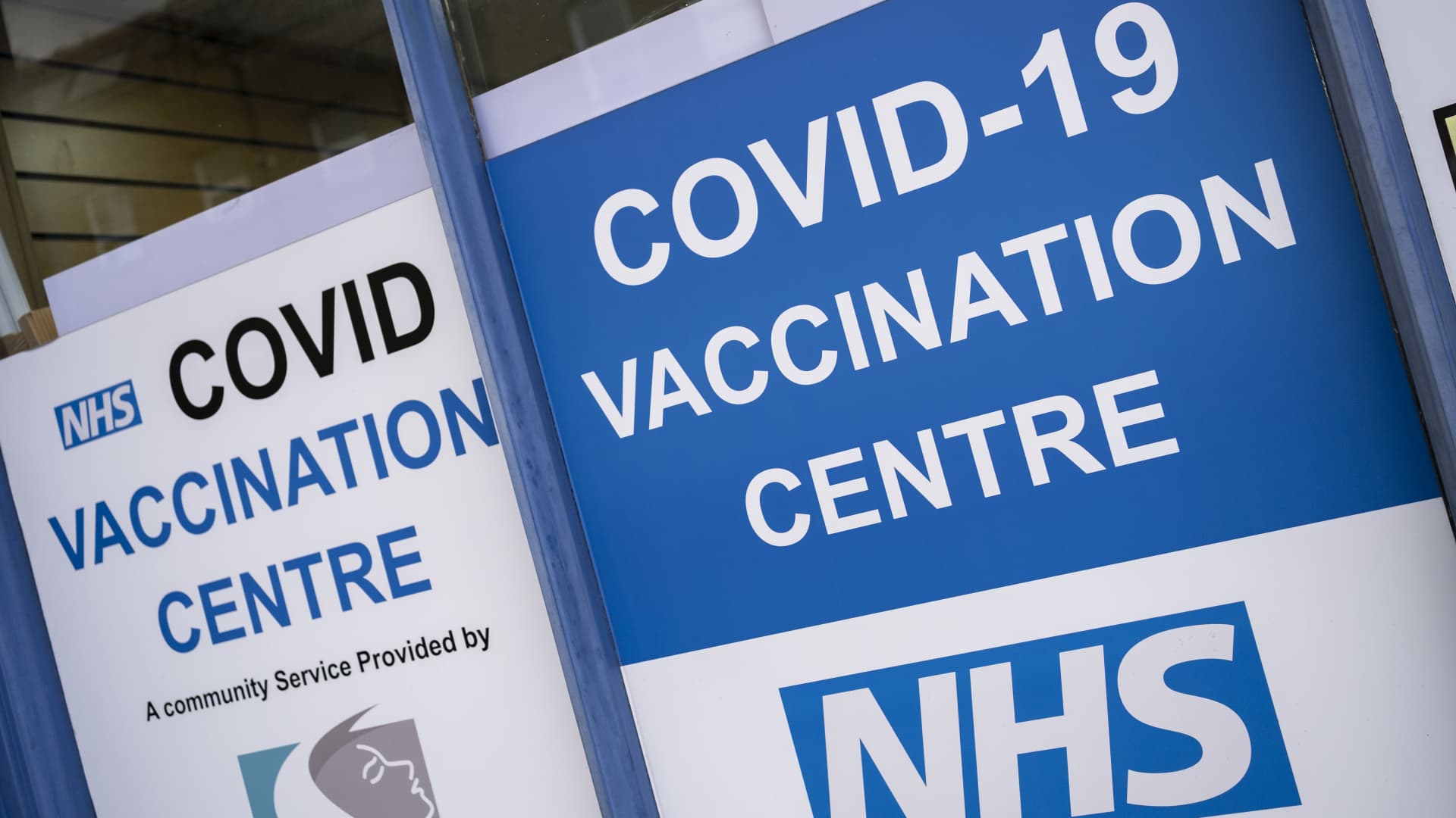 Featured image for "UK's Early Covid Vaccine Rollout Monitors New Variant, BA.2.86, at Care Homes"