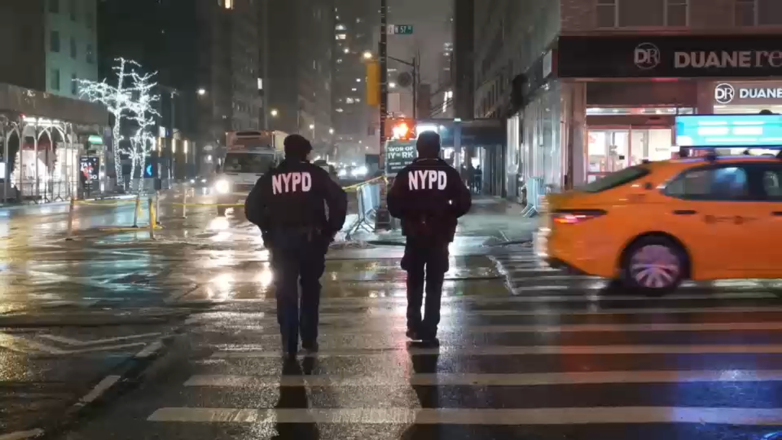 Featured image for Man Critically Injured in Midtown Manhattan Shooting