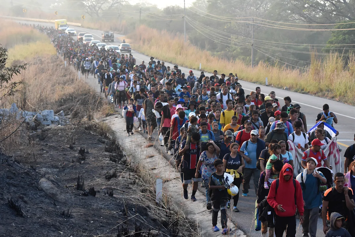 Featured image for "Mexican Migrant Caravan Faces Setback as Government Fails to Deliver Promised Papers"