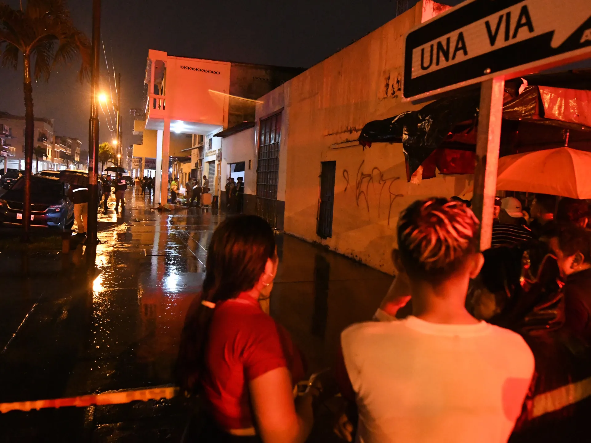 Featured image for Deadly armed attack in Guayaquil port leaves 10 dead