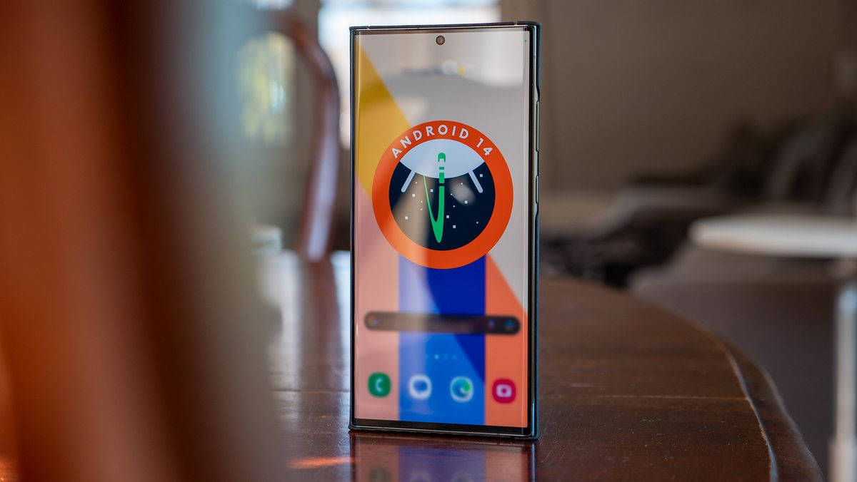 Featured image for "Android 14 Beta 1: Notification Improvements and Bugs Galore"