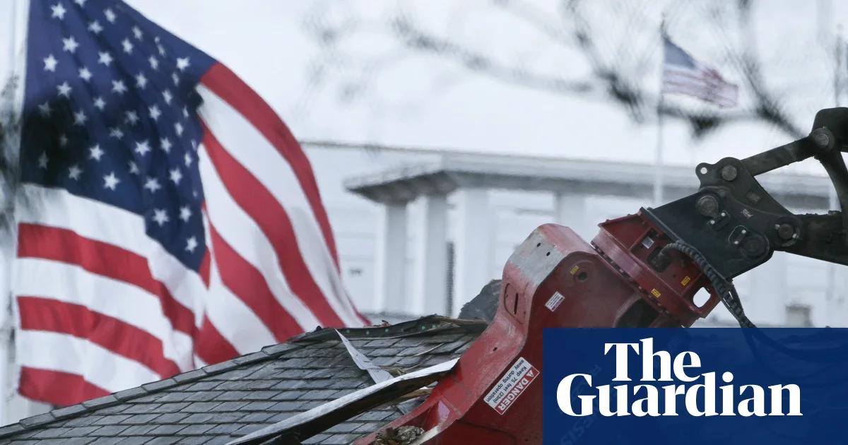 Featured image for Controversy Mounts Over Trump’s White House East Wing Demolition