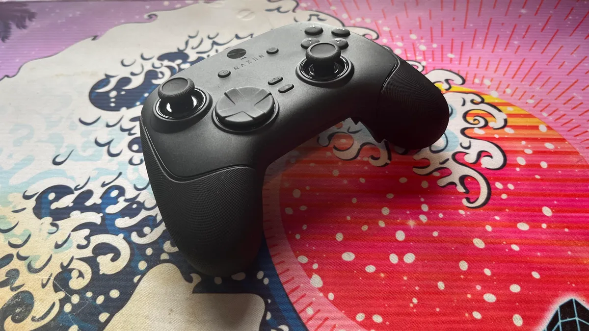 Featured image for Razer Wolverine V3 Pro 8K Controller: A Complement, Not a Replacement