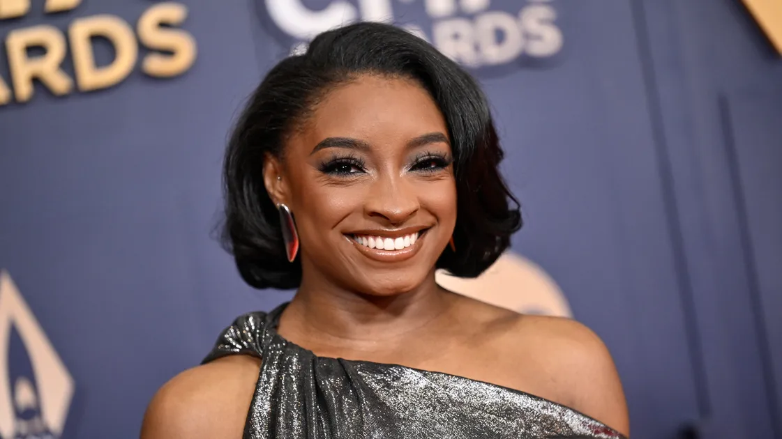 Featured image for Simone Biles Opens Up About Her Plastic Surgeries