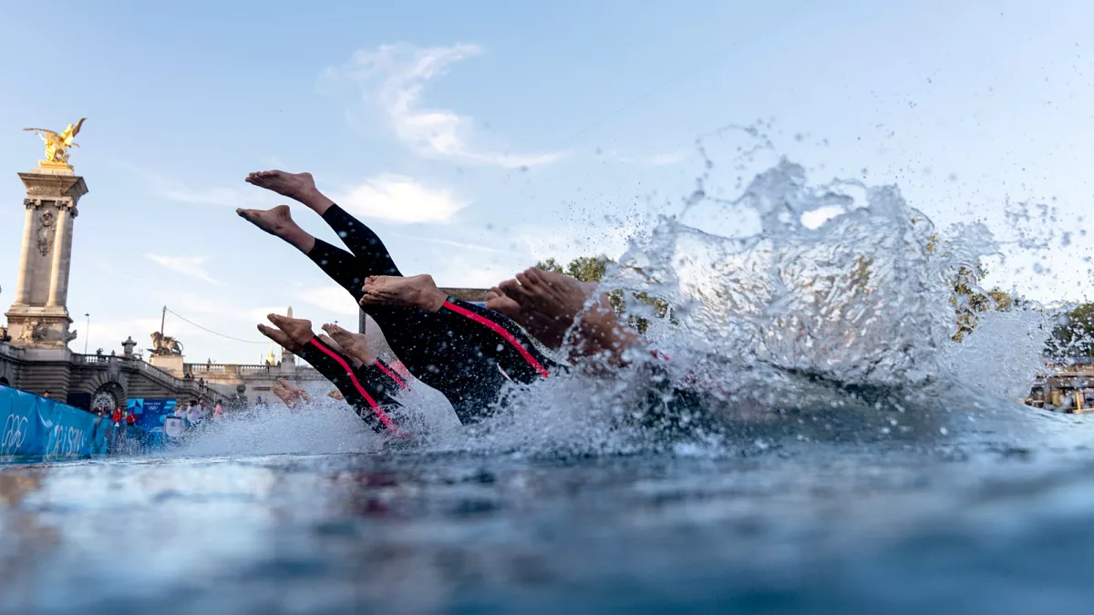 Featured image for Paris reopens Seine for swimming after a century, safety concerns remain