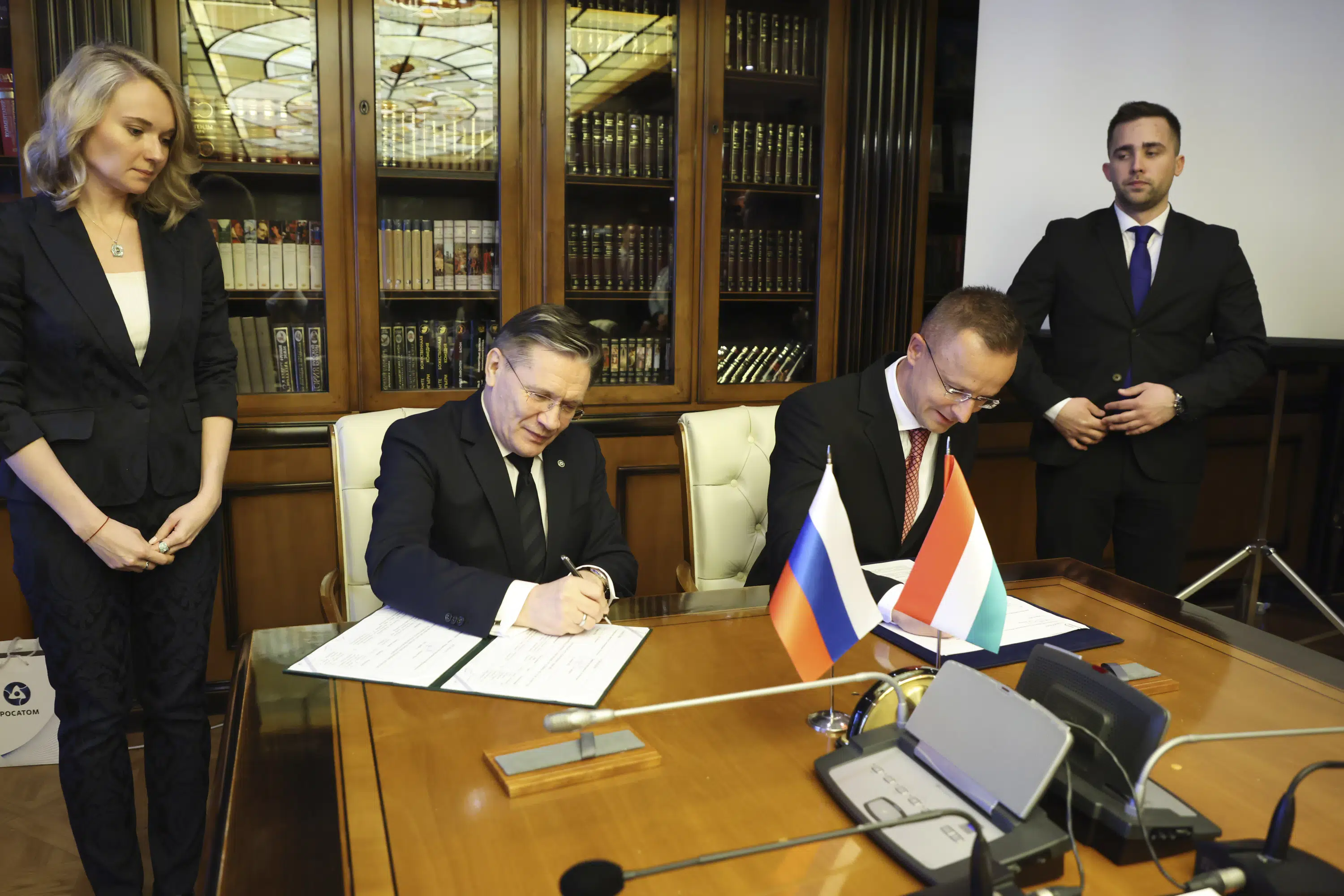 Featured image for Hungary solidifies energy ties with Russia despite EU opposition.