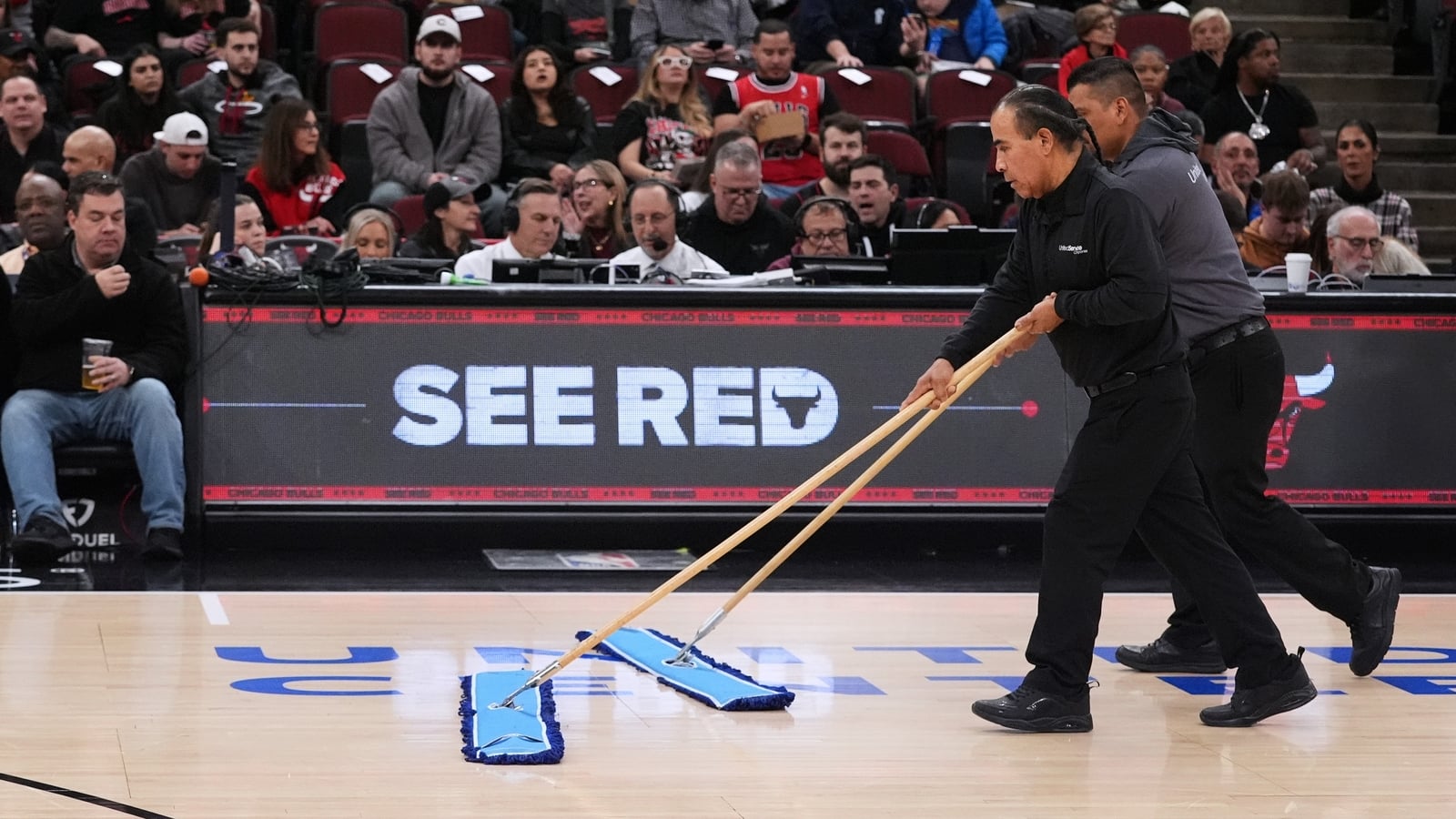 Featured image for Heat-Bulls Game at United Center Postponed Due to Court Condensation