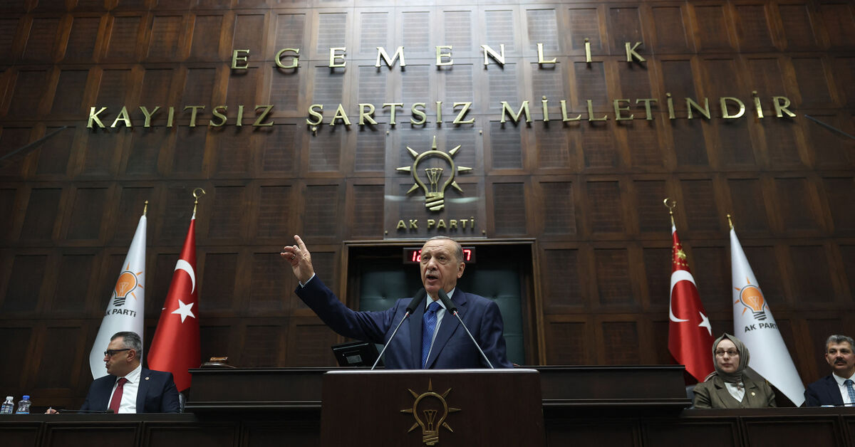 Featured image for "NATO Summit Looms: Erdogan's Pressure, Sweden's Bid, and US Diplomacy"