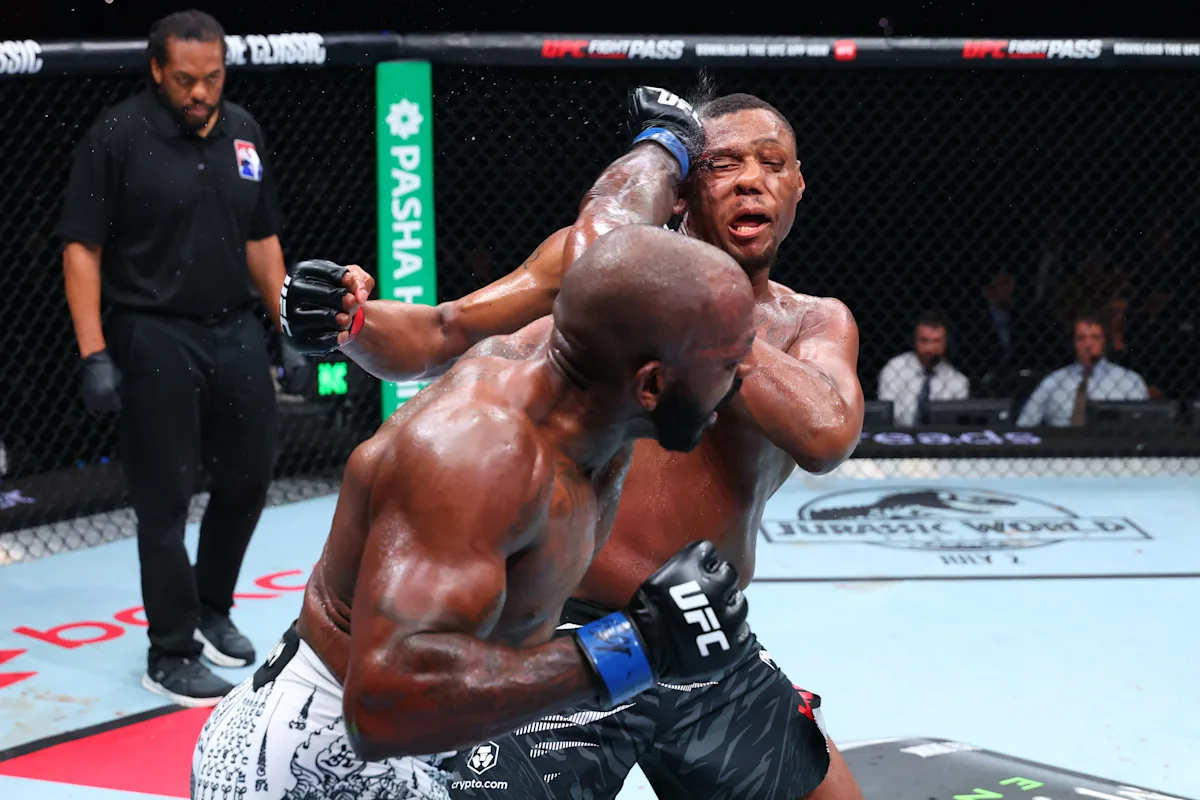 Featured image for Khalil Rountree Jr. Dominates Jamahal Hill at UFC Baku