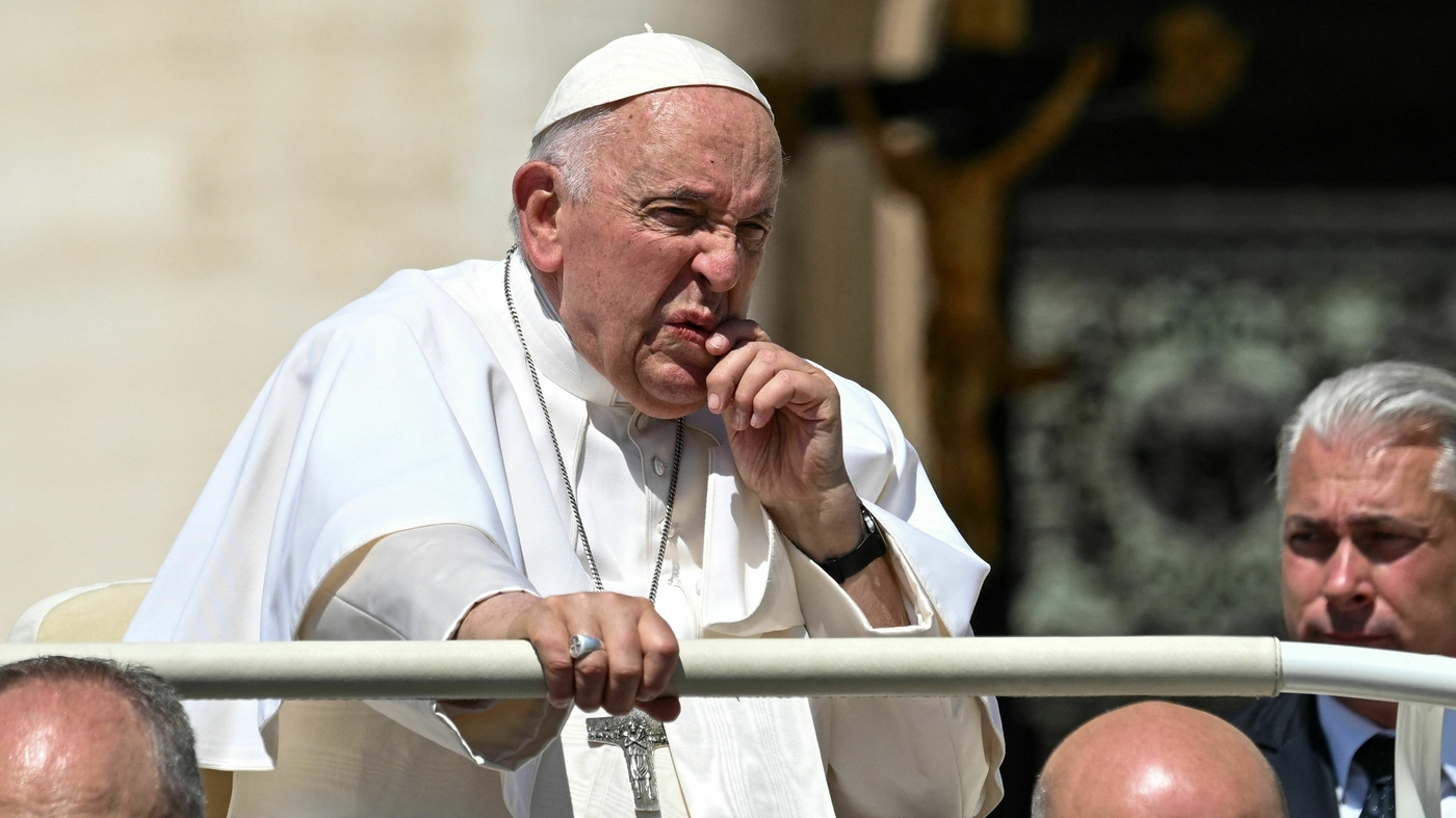 Featured image for Pope Francis undergoes successful abdominal surgery in Rome.