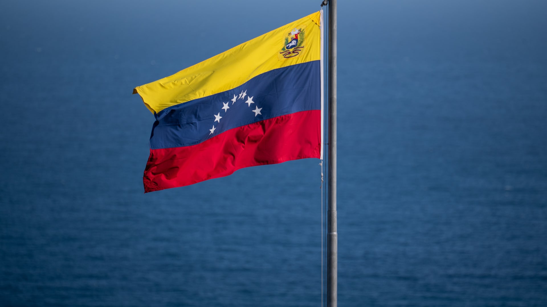 Featured image for U.S. Sanctions and Blockades Disrupt Venezuelan Oil Exports Amid Economic Crisis