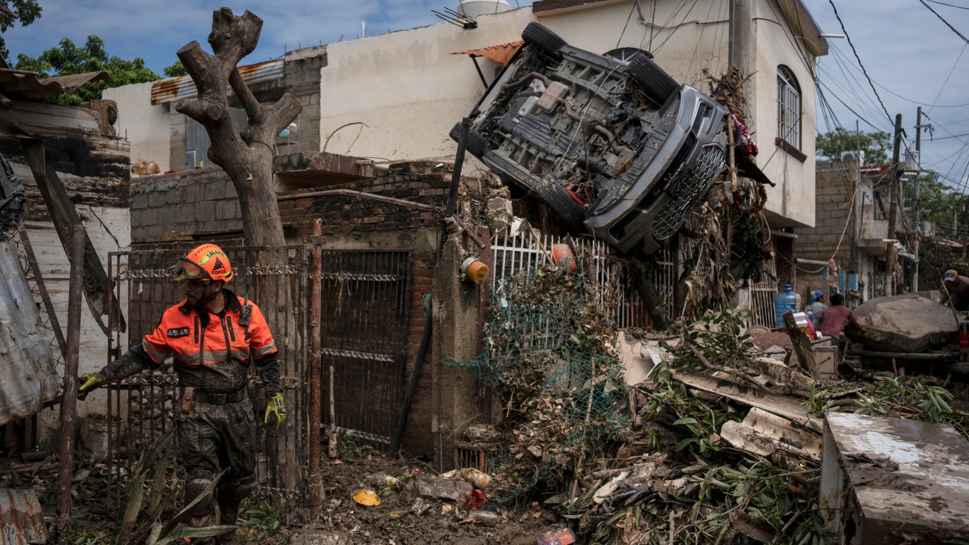 Featured image for Torrential Rains in Mexico Cause Over 130 Deaths and Displacements
